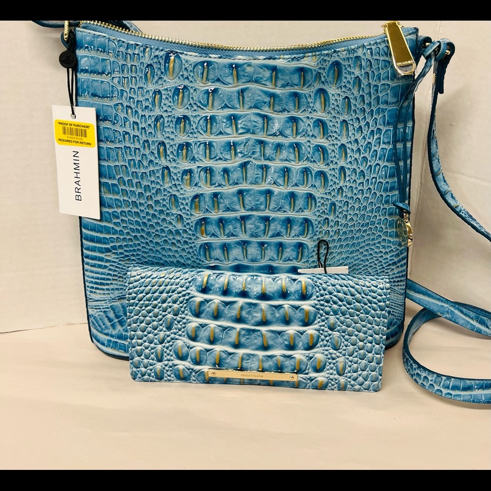 NWTS Beautiful Katie crossbody and matching Ady wallet. Genuine Leather.